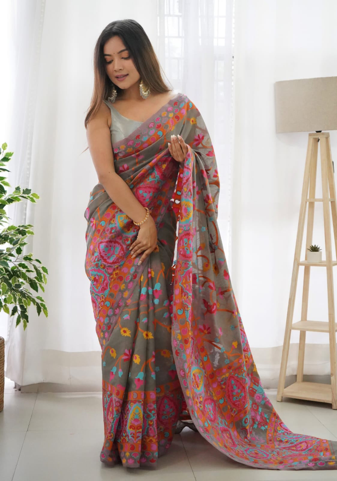 Symmetrical Grey Pashmina Saree With Ethnic Blouse Piece