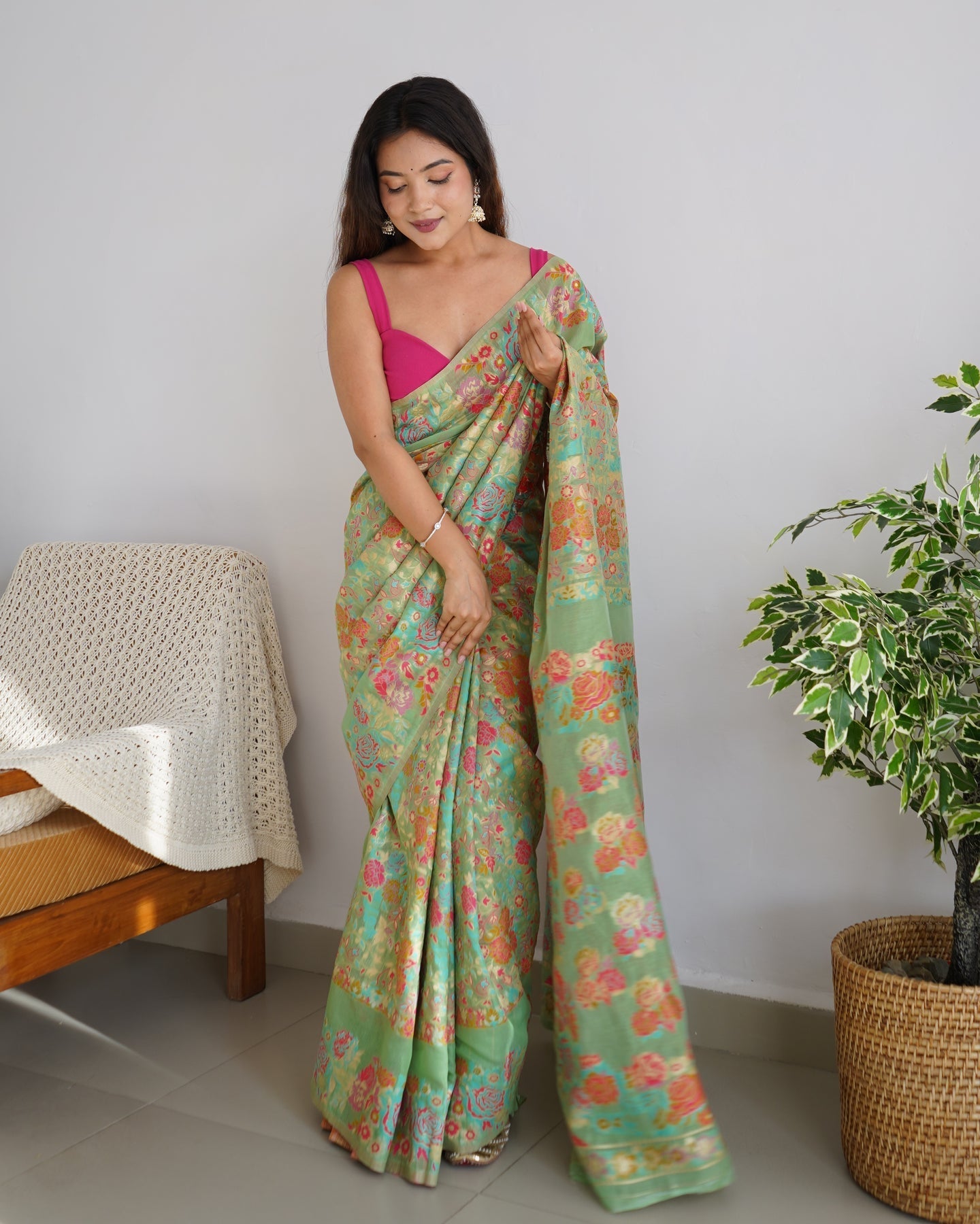 Staggering Pista Pashmina Saree With Scrupulous Blouse Piece