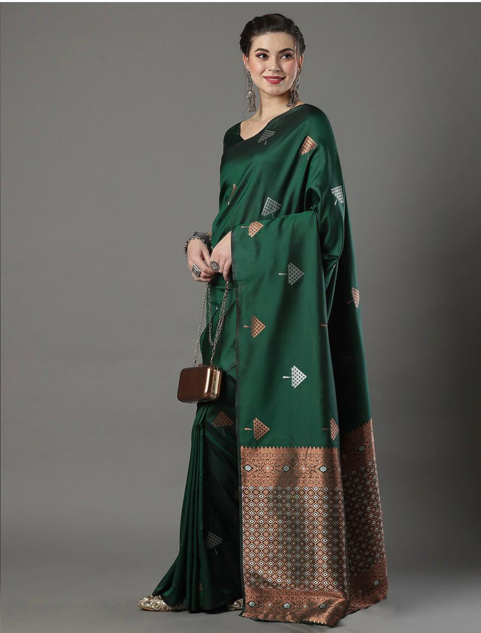 Moiety Green Soft Silk Saree With Vestigial Blouse Piece