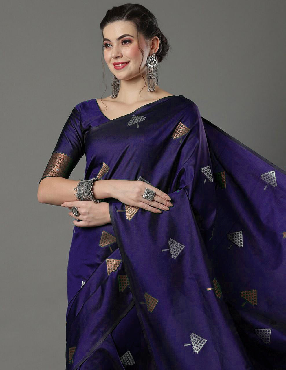 Fugacious Purple Soft Silk Saree With Aplomb Blouse Piece