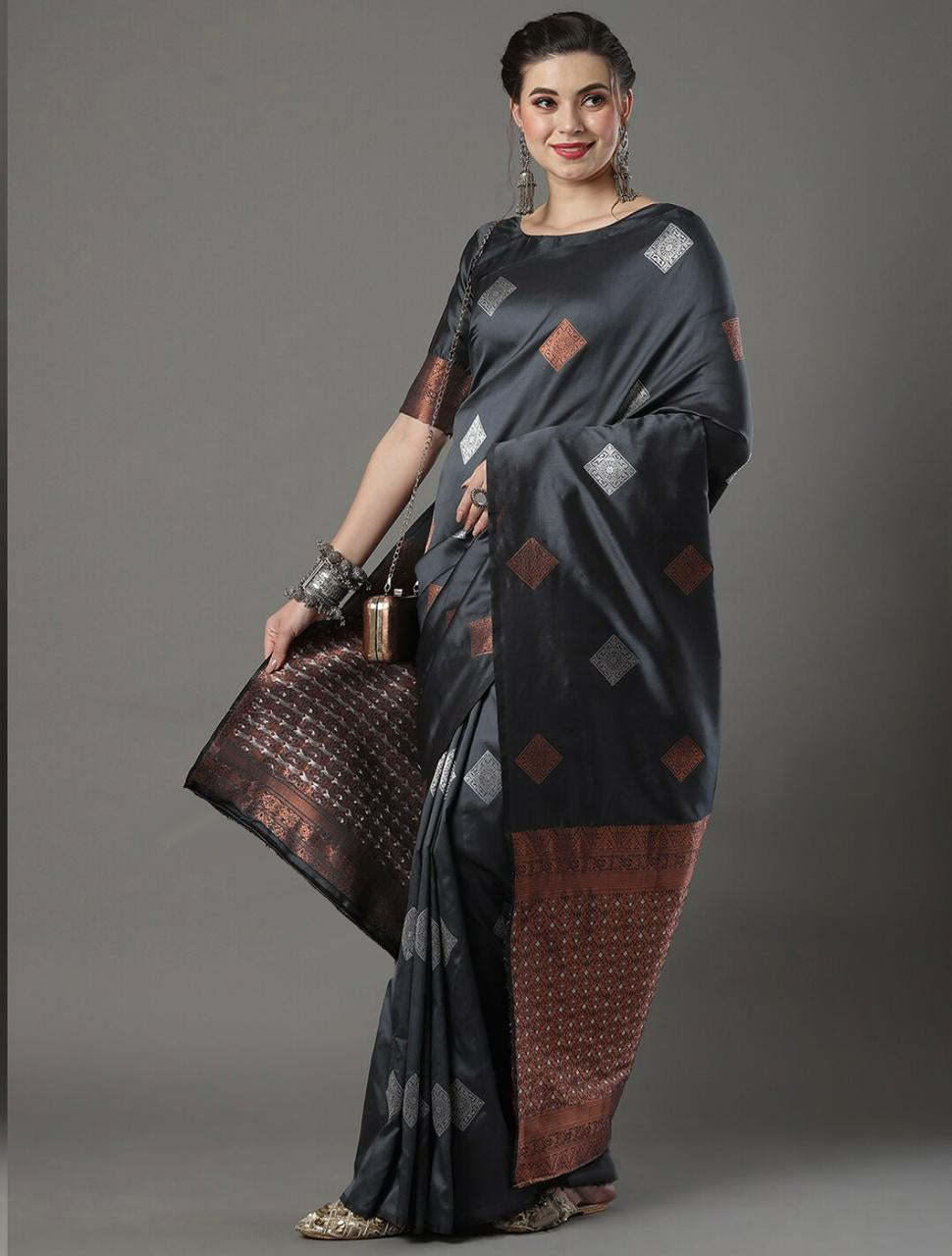 Surreptitious Grey Soft Silk Saree With Diaphanous Blouse Piece