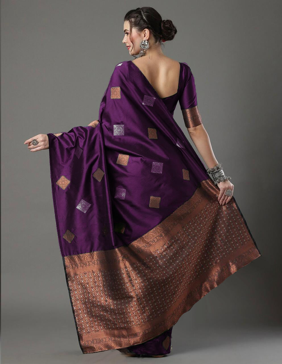 Incredible Wine Soft Silk Saree With Jubilant Blouse Piece