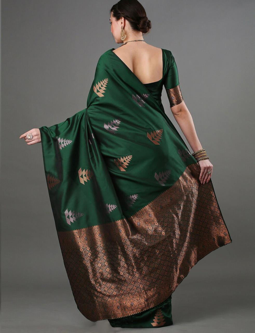 Girlish Green Soft Silk Saree With Dalliance Blouse Piece