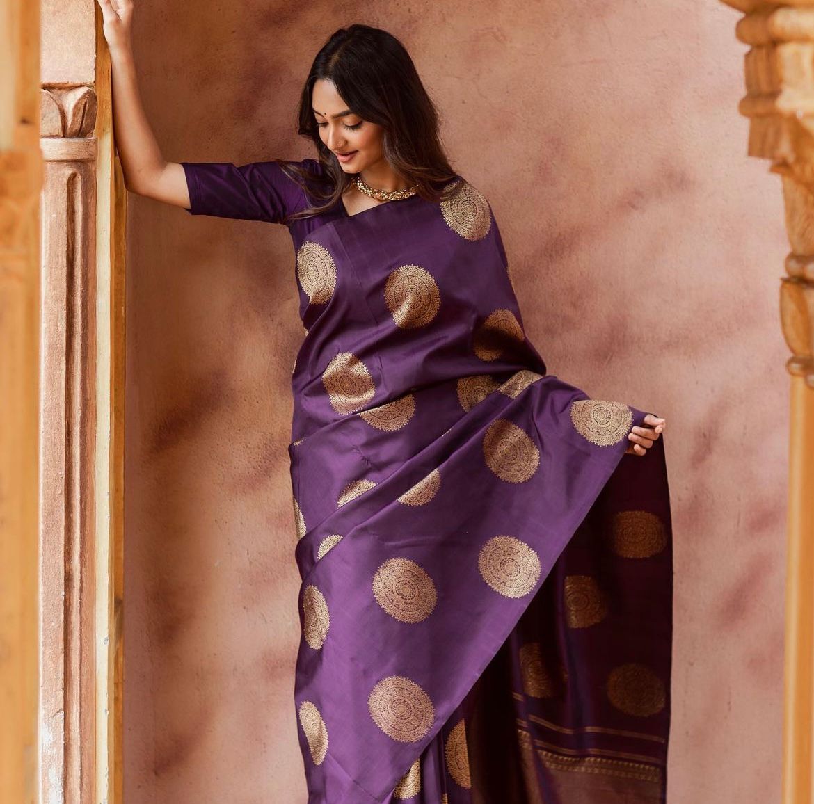 Intricate Purple Soft Silk Saree With Aplomb Blouse Piece