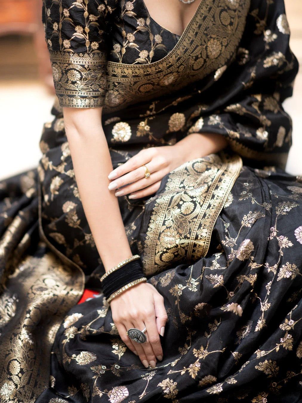 Sumptuous Black Soft Silk Saree With Hypnotic Blouse Piece