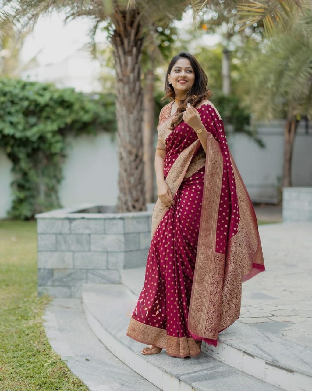 Ethnic Maroon Soft Silk Saree With Charming Blouse Piece