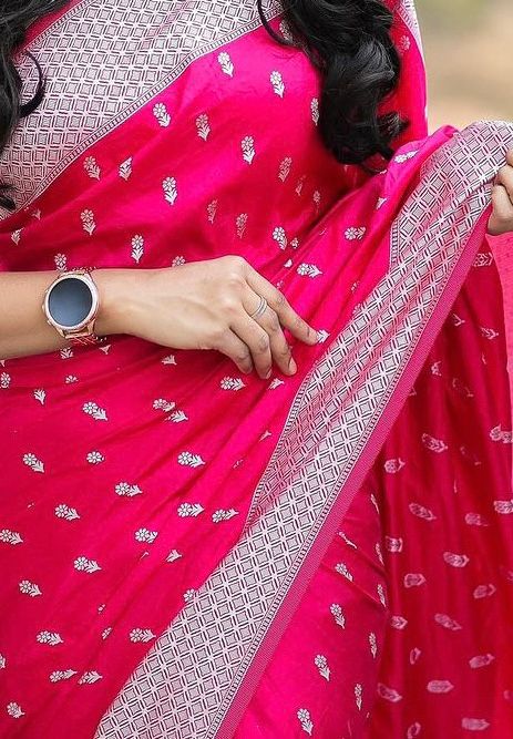 Incomparable Dark Pink Cotton Silk Saree With Epiphany Blouse Piece