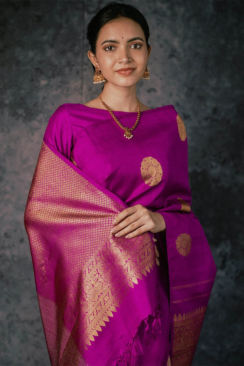 Engrossing Magenta Soft Silk Saree With Fancifull Blouse Piece