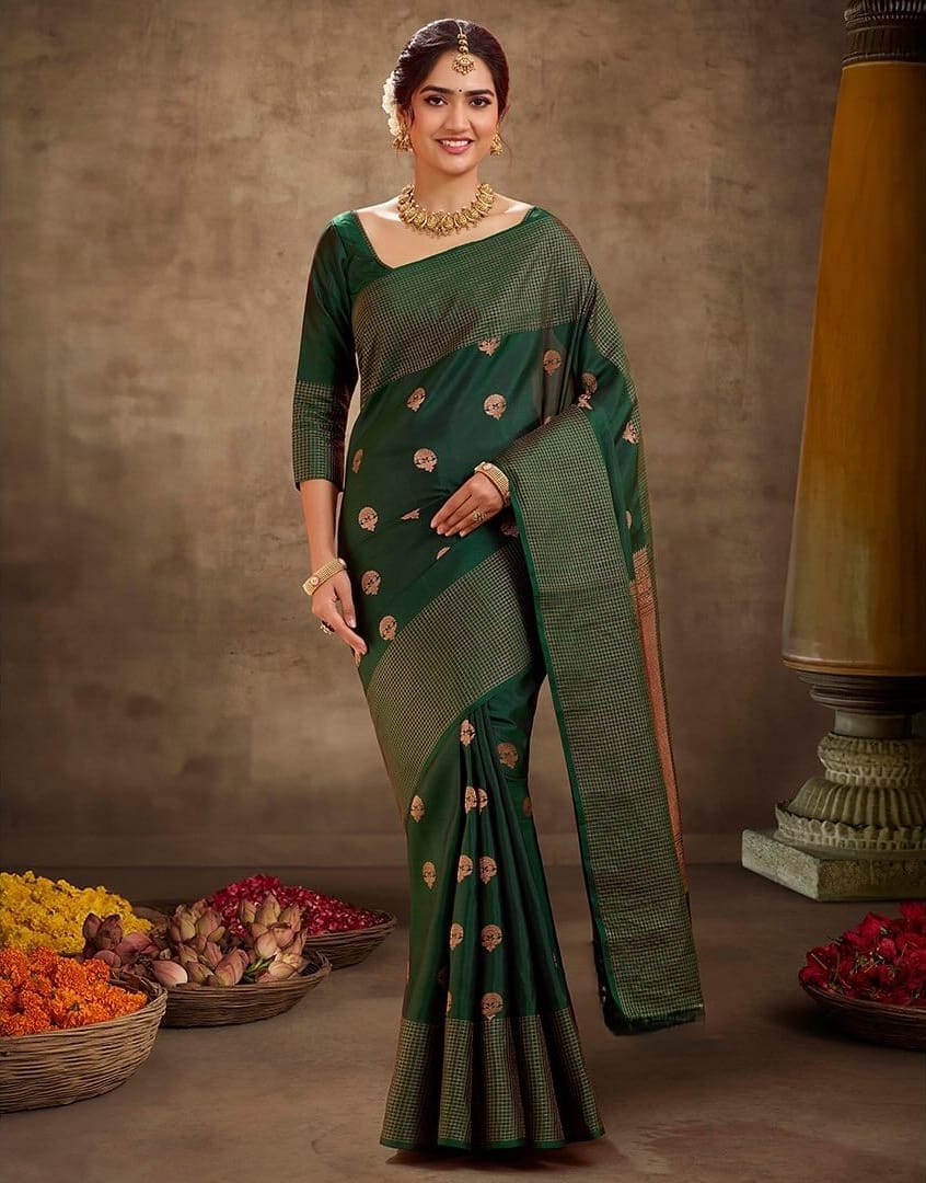 Tempting Dark Green Soft Silk Saree With Piquant Blouse Piece