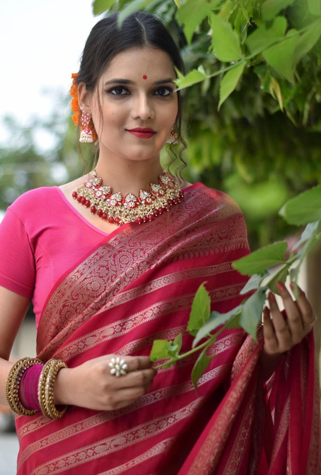 Alluring Dark Pink Soft Silk Saree With Glamorous Blouse Piece