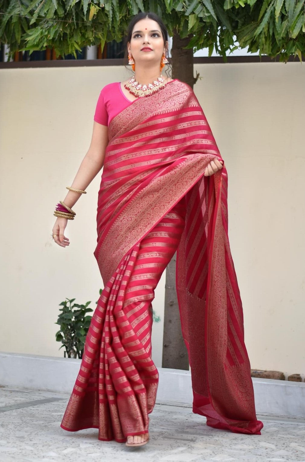 Alluring Dark Pink Soft Silk Saree With Glamorous Blouse Piece