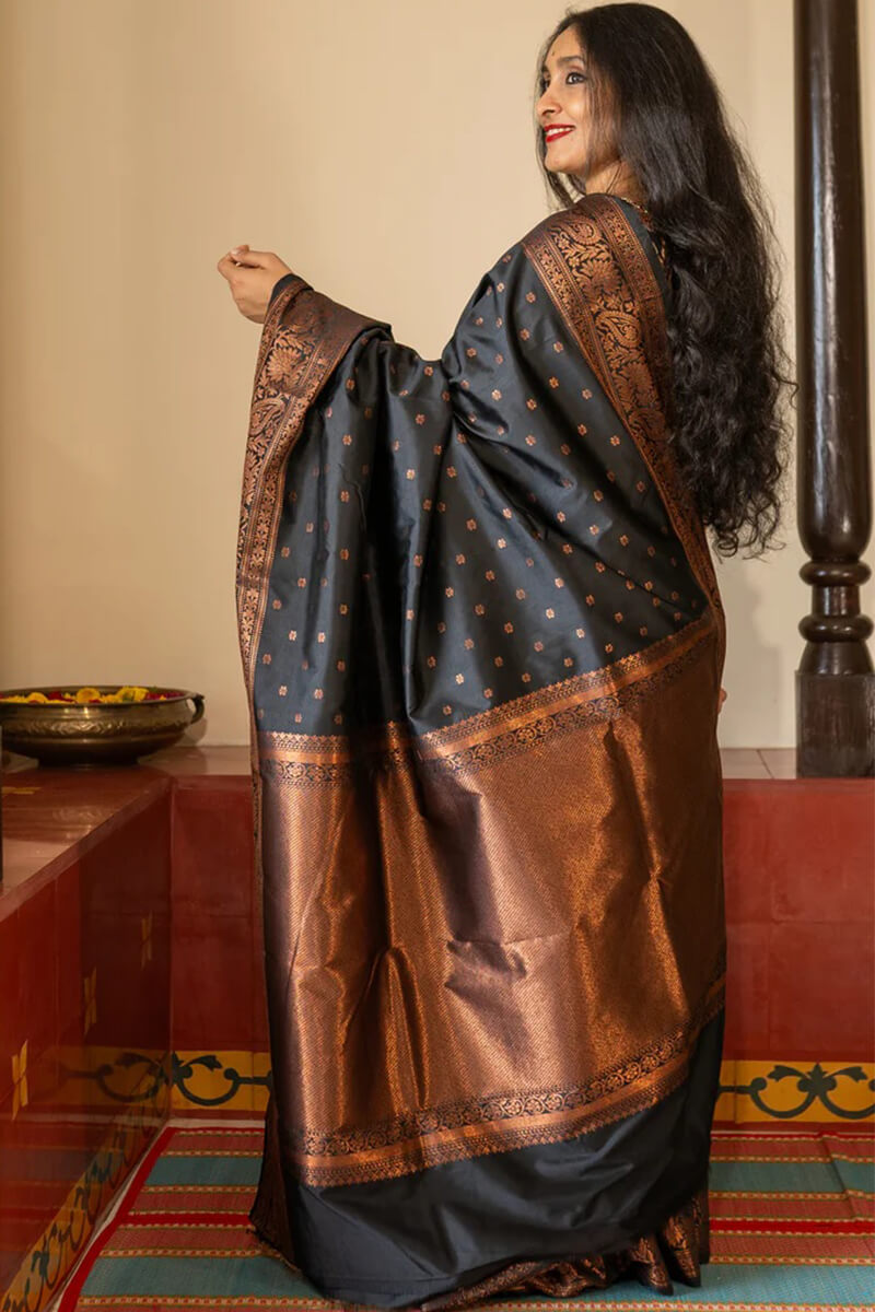 Stunning Black Soft Silk Saree With Lovely Blouse Piece