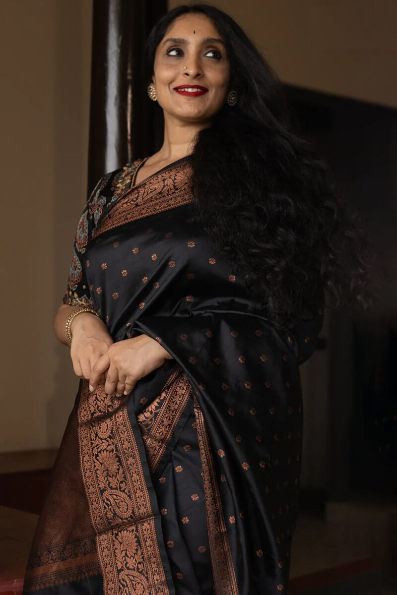 Stunning Black Soft Silk Saree With Lovely Blouse Piece