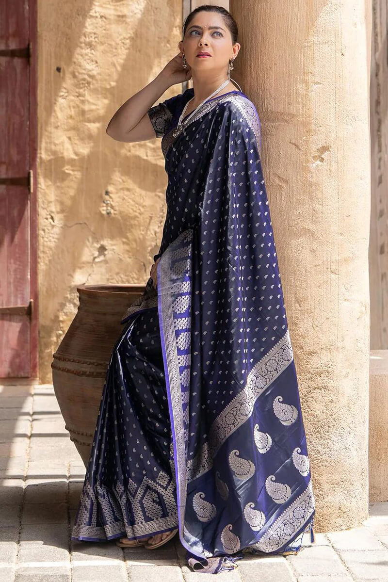 Pretty Navy Blue Soft Silk Saree With Comely Blouse Pieced