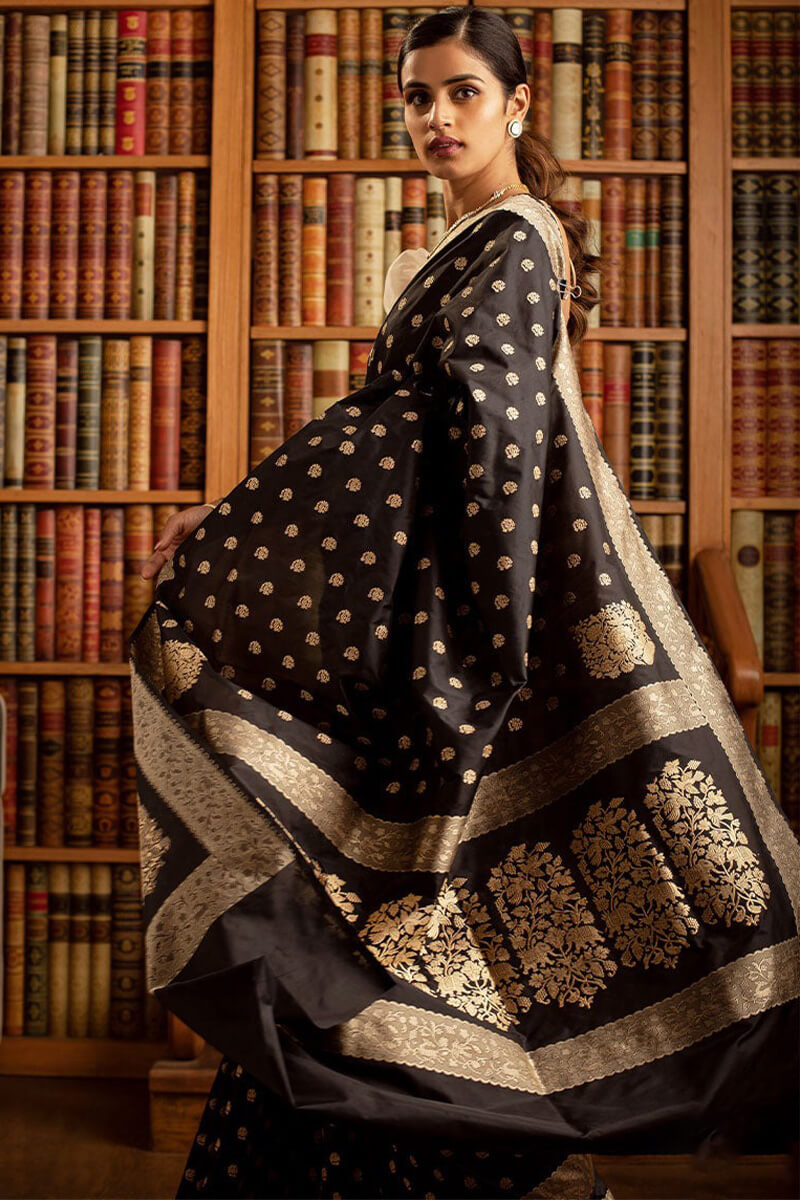 Quixotic Black Soft Silk Saree With Admirable Blouse Pieced