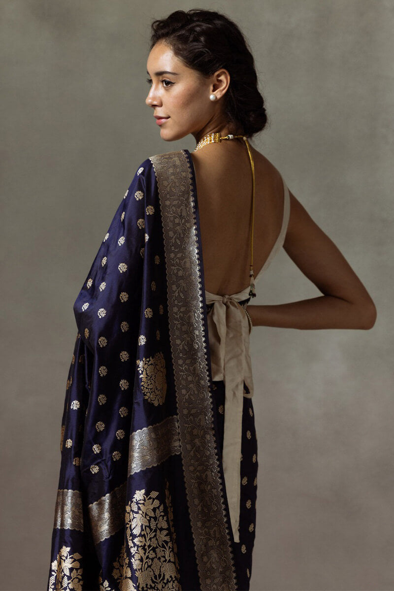 Preferable Navy Blue Soft Silk Saree With Engaging Blouse Pieced