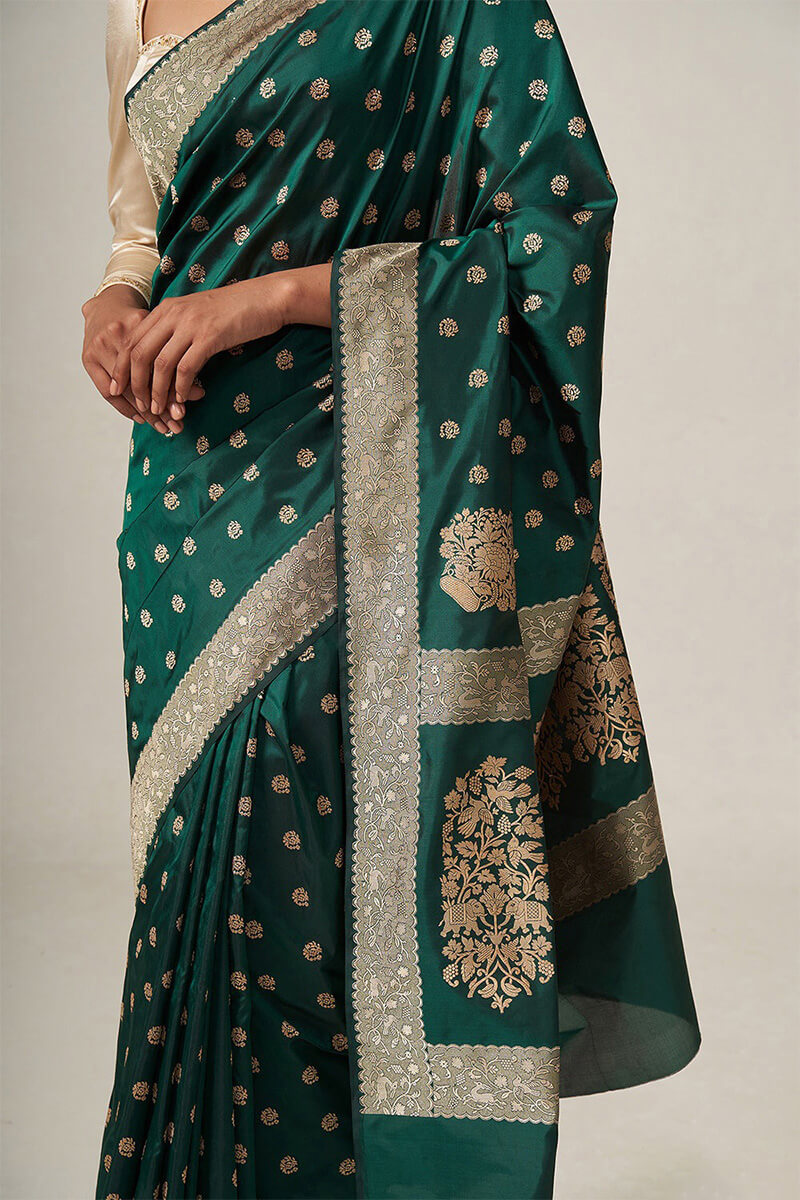 Smashing Rama Soft Silk Saree With Radiant Blouse Pieced