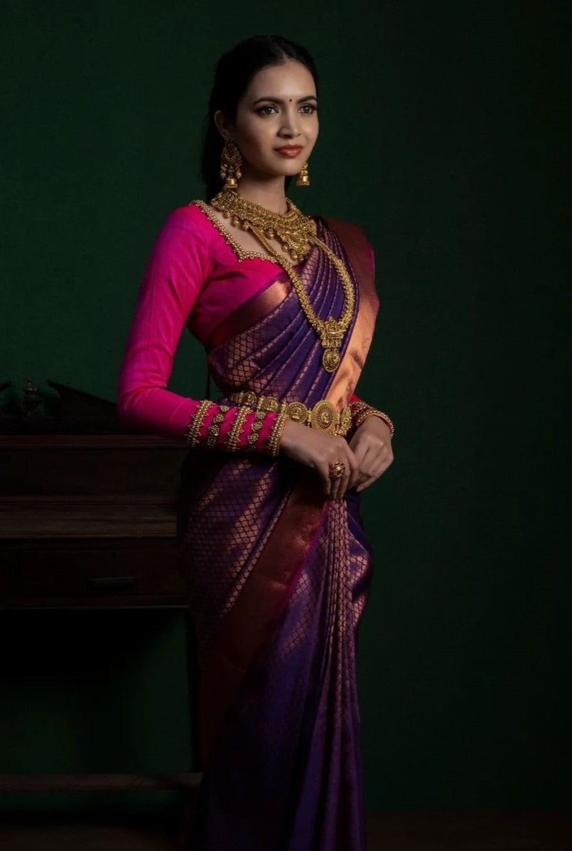 Hypnotic Purple Soft Silk Saree With Beauteous Blouse Pieced