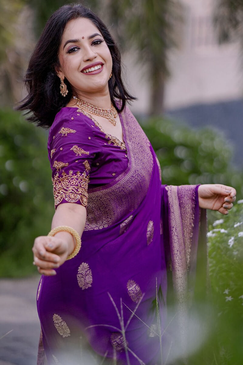 Gratifying Purple Linen Silk Saree With Beautiful Blouse Piece