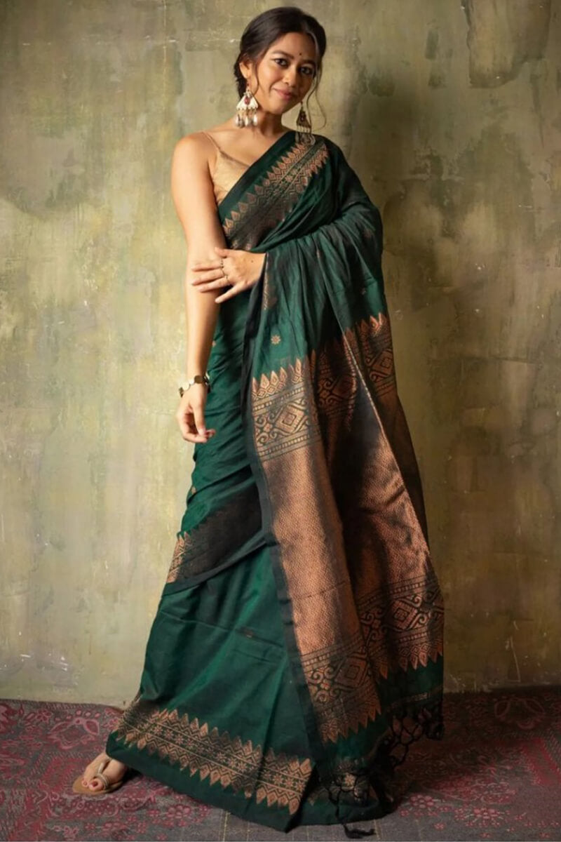 Moiety Dark Green Soft Silk Saree With Woebegone Blouse Piece