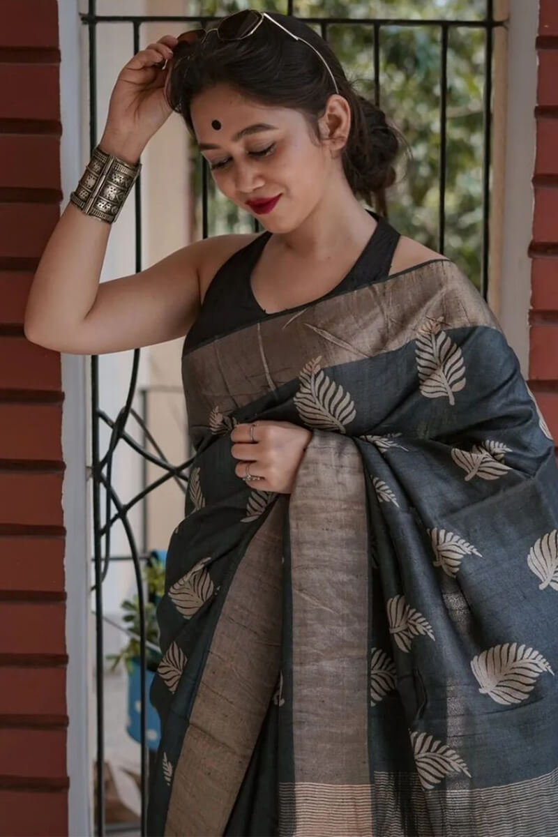 Glamorous Black Linen Silk Saree With Panache Blouse Piece