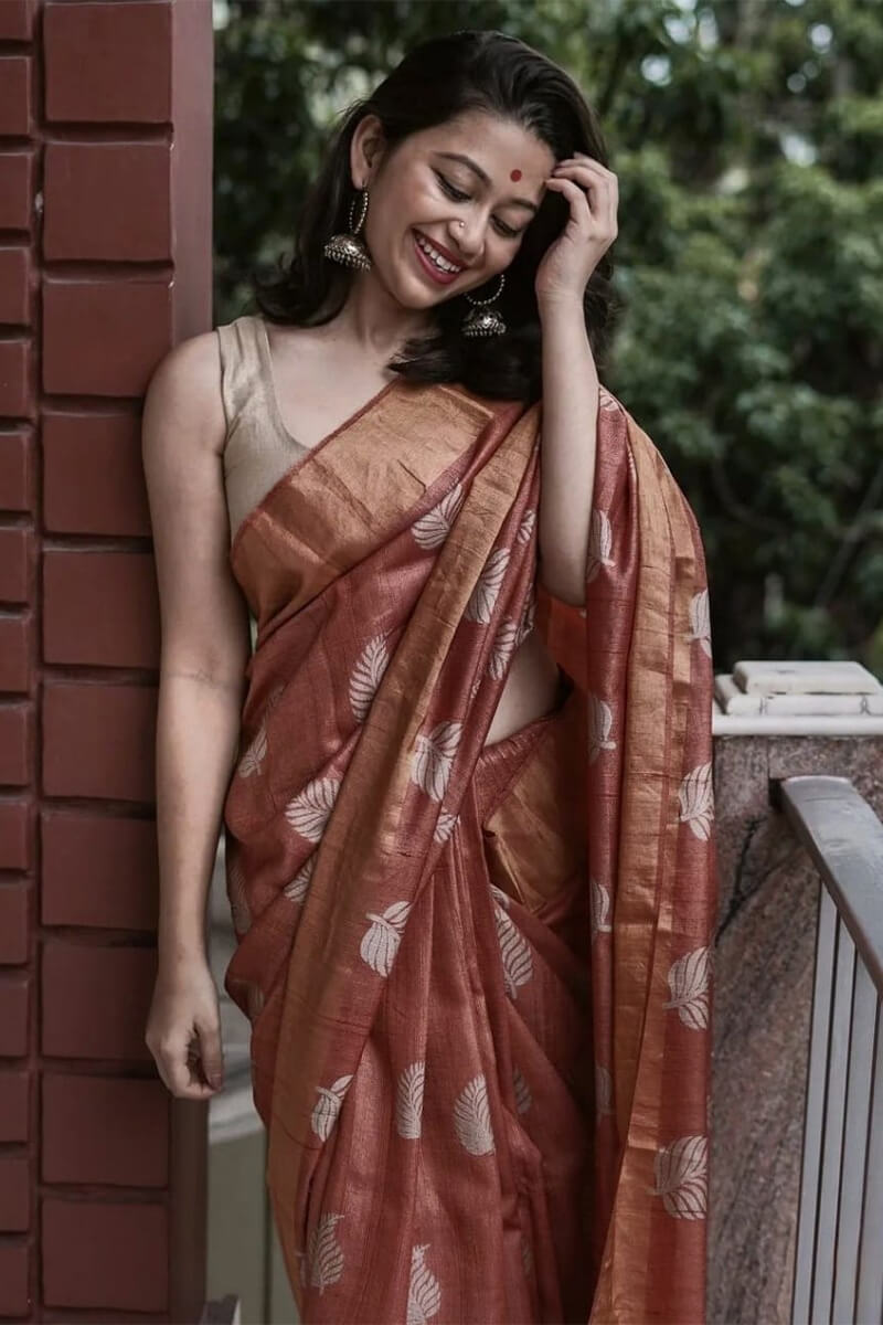 Majestic Brown Linen Silk Saree With Supernal Blouse Piece