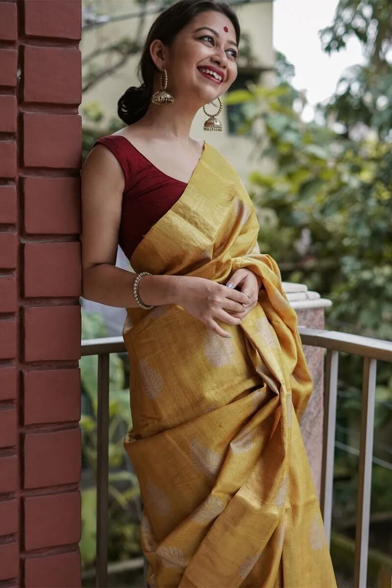 Bucolic Mustard Linen Silk Saree With Traditional Blouse Piece