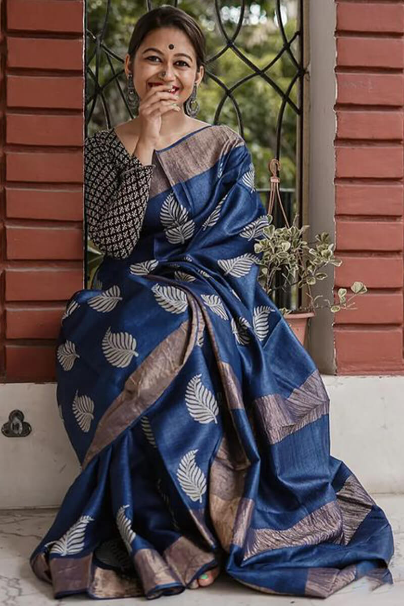 Blissful Navy Blue Linen Silk Saree With Intricate Blouse Piece