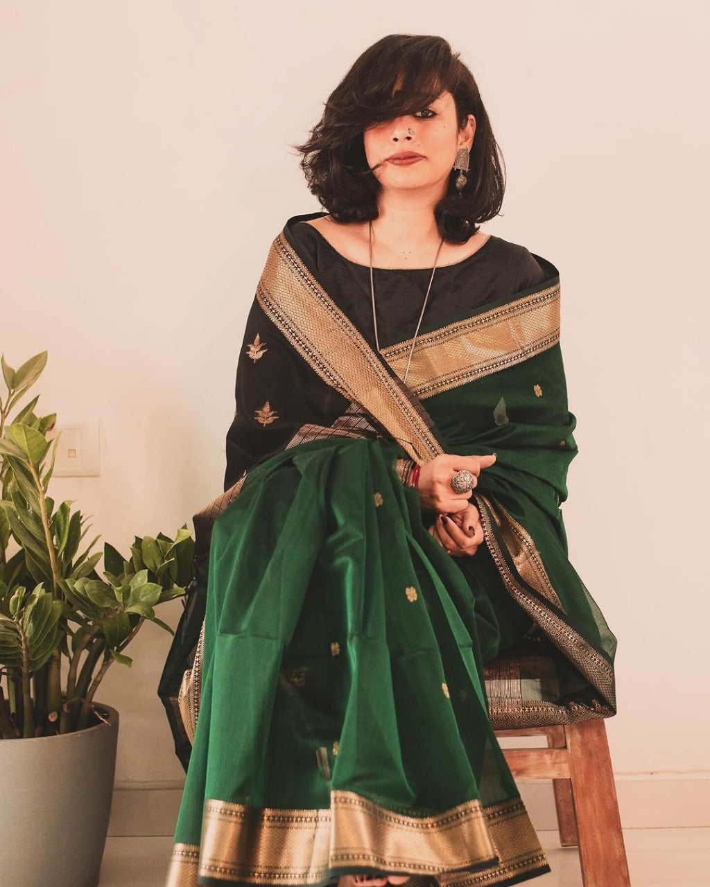 Attractive Dark Green Linen Silk Saree With Classy Blouse Piece