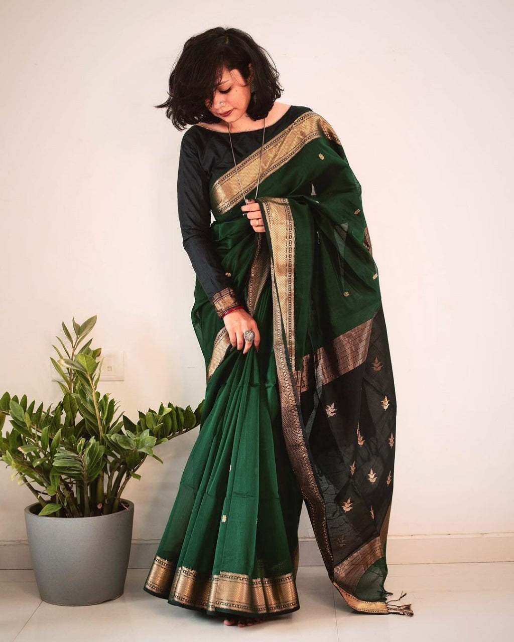 Attractive Dark Green Linen Silk Saree With Classy Blouse Piece