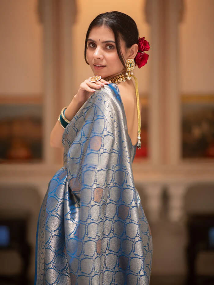 Outstanding Blue Soft Silk Saree With Beautiful Blouse Piece