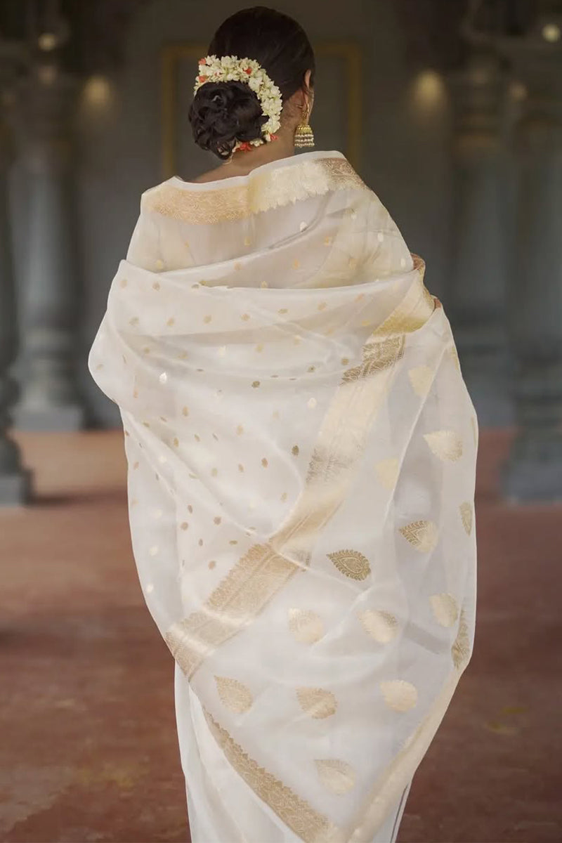 Exuberant Off White  Linen Silk Saree With Proficient Blouse Piece