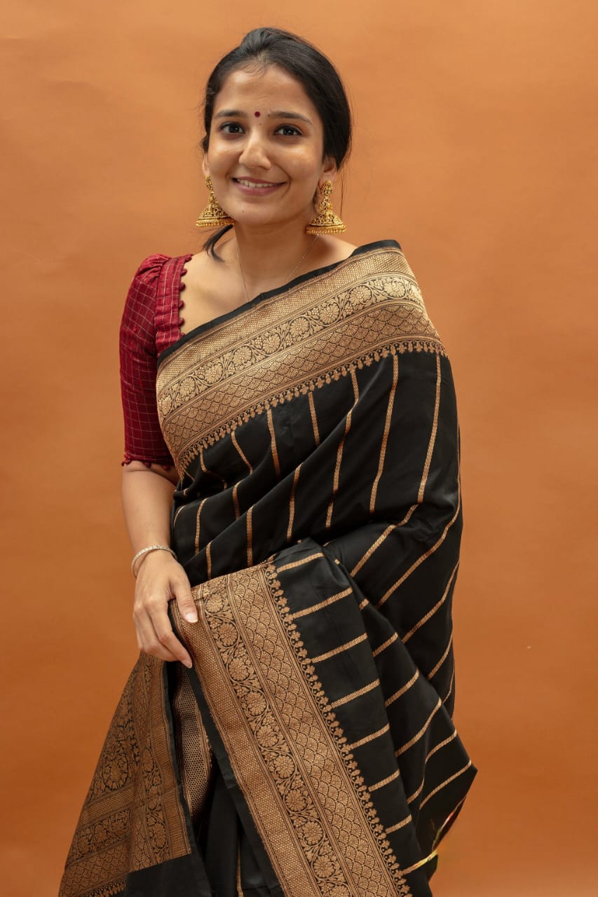 Inimitable Black Soft Silk Saree With Luminous Blouse Piece