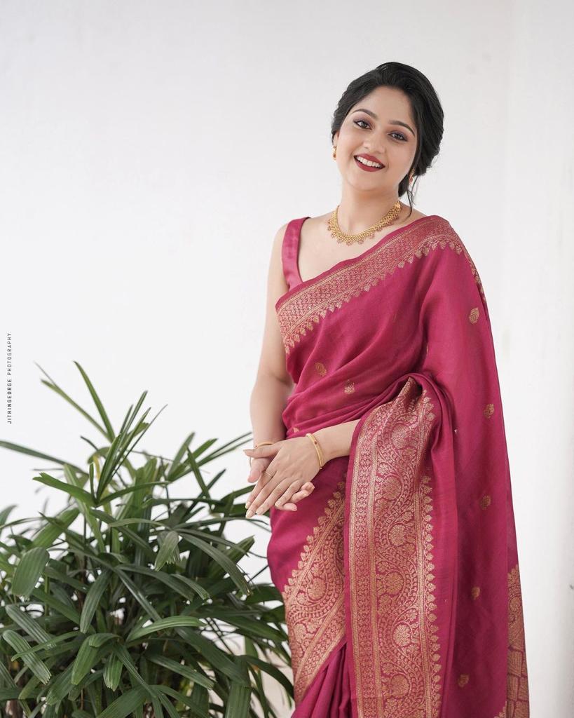 Allure Dark Pink Soft Silk Saree With Chatoyant Blouse Piece