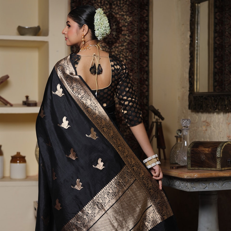 Charming Black Soft Silk Saree With Girlish Blouse Piece