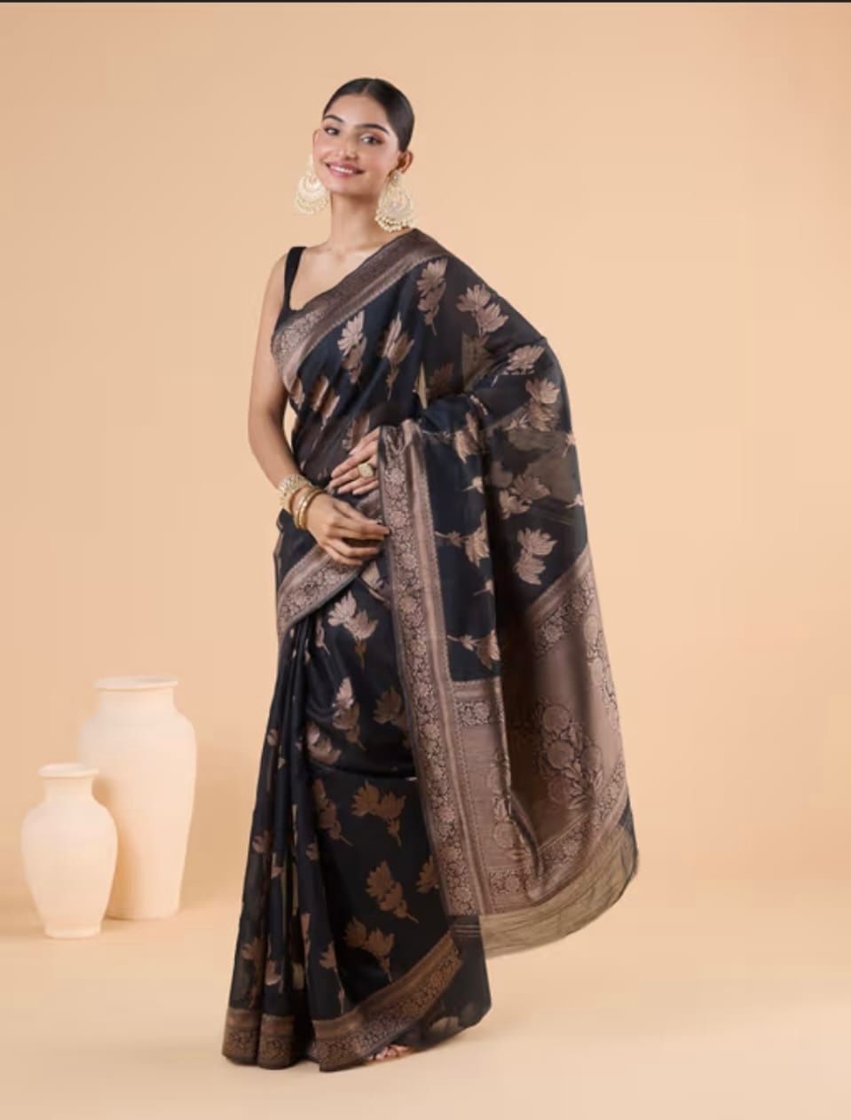 Mesmeric Black Soft Silk Saree With Glorious Blouse Piece