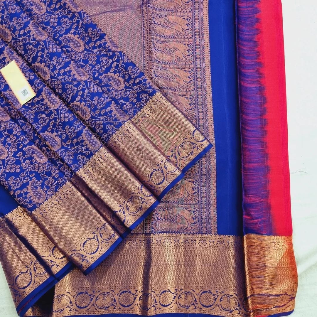 Grandiose Blue Soft Silk Saree With Angelic Blouse Piece