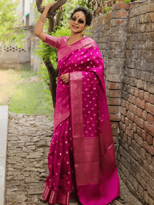 Blissful Dark Pink Soft Silk Saree With Traditional Blouse Piece