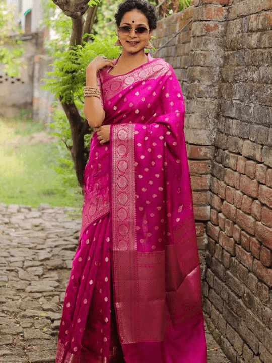 Blissful Dark Pink Soft Silk Saree With Traditional Blouse Piece