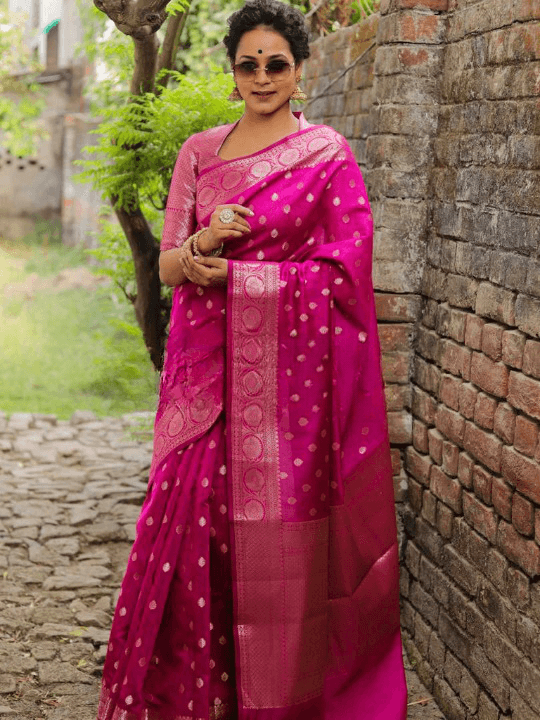 Blissful Dark Pink Soft Silk Saree With Traditional Blouse Piece