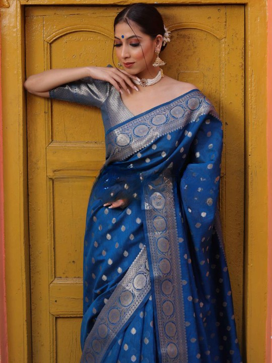 Most Rama Soft Silk Saree With Exquisite Blouse Piece