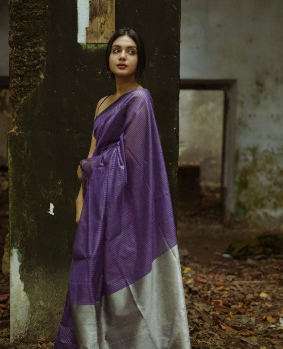 Staring Purple Soft Banarasi Silk Saree With Classy Blouse Piece