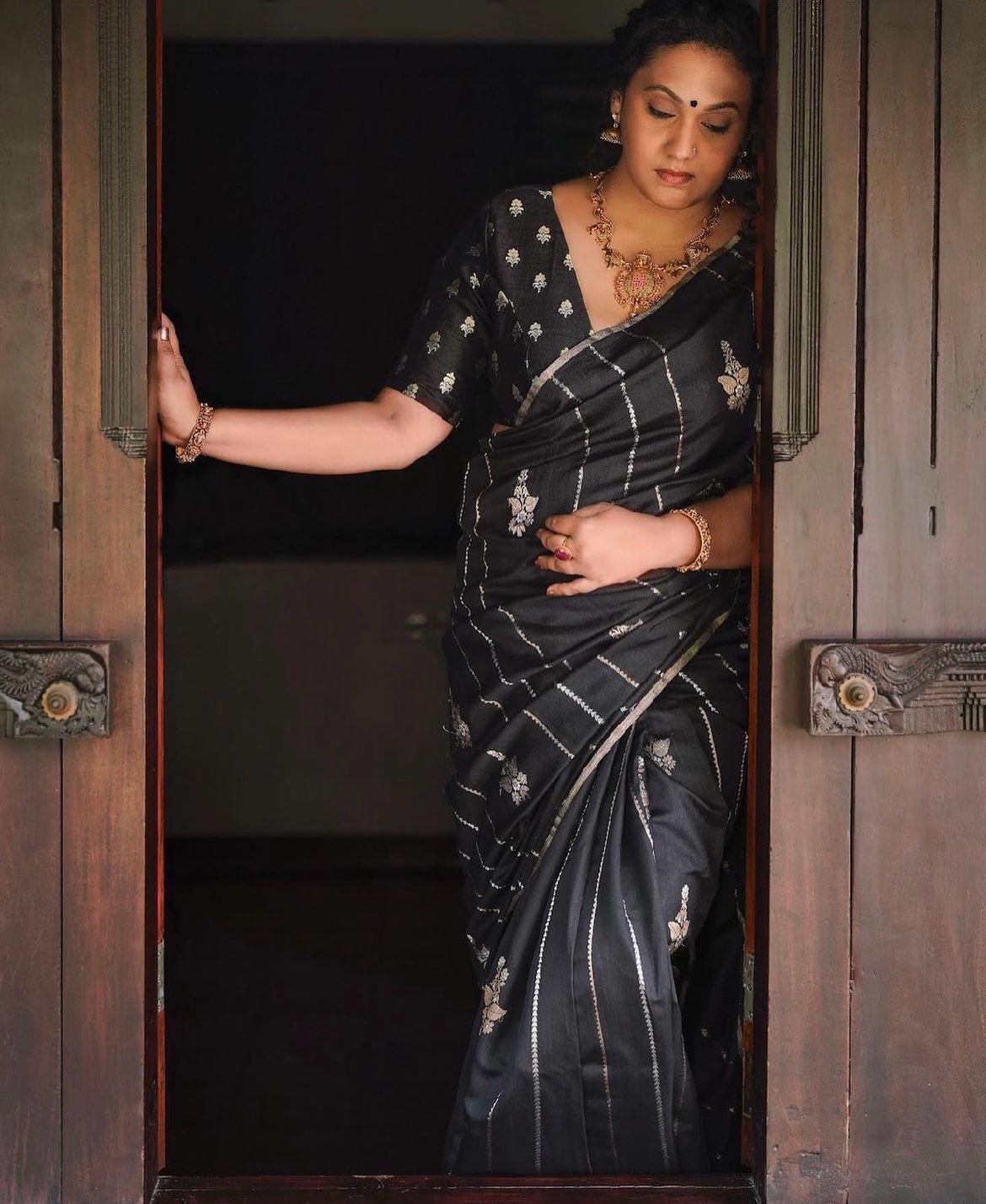 Fancifull Black Soft Silk Saree With Intricate Blouse Piece