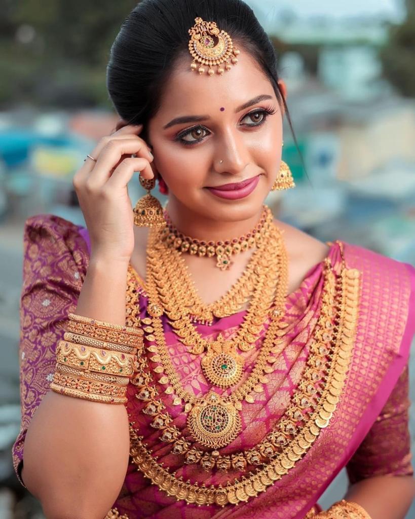 Capricious Dark Pink Soft Silk Saree With Majesty Blouse Piece