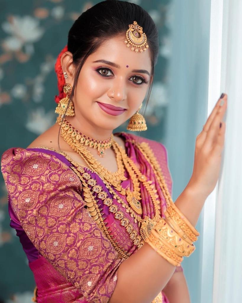 Capricious Dark Pink Soft Silk Saree With Majesty Blouse Piece