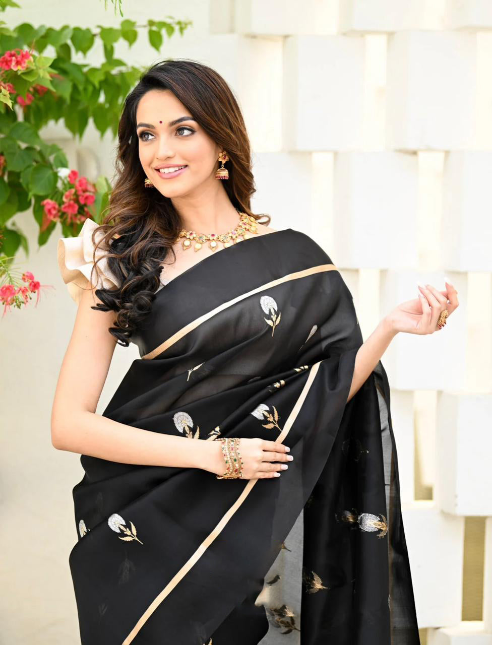 Prettiest Black Soft Silk Saree With Lassitude Blouse Piece