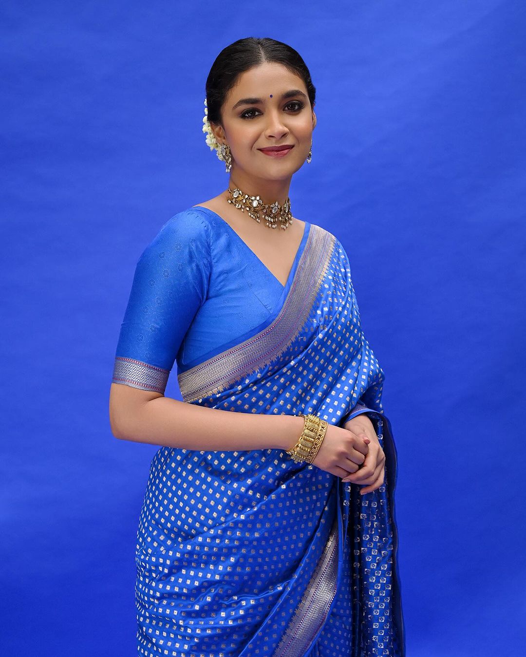 Ravishing Royal Blue Soft Silk Saree With Wonderful Blouse Piece