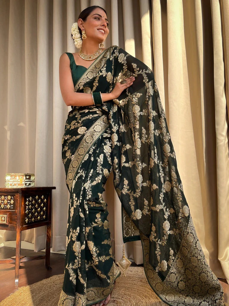 Mellifluous Dark Green Soft Silk Saree With Felicitous Blouse Piece