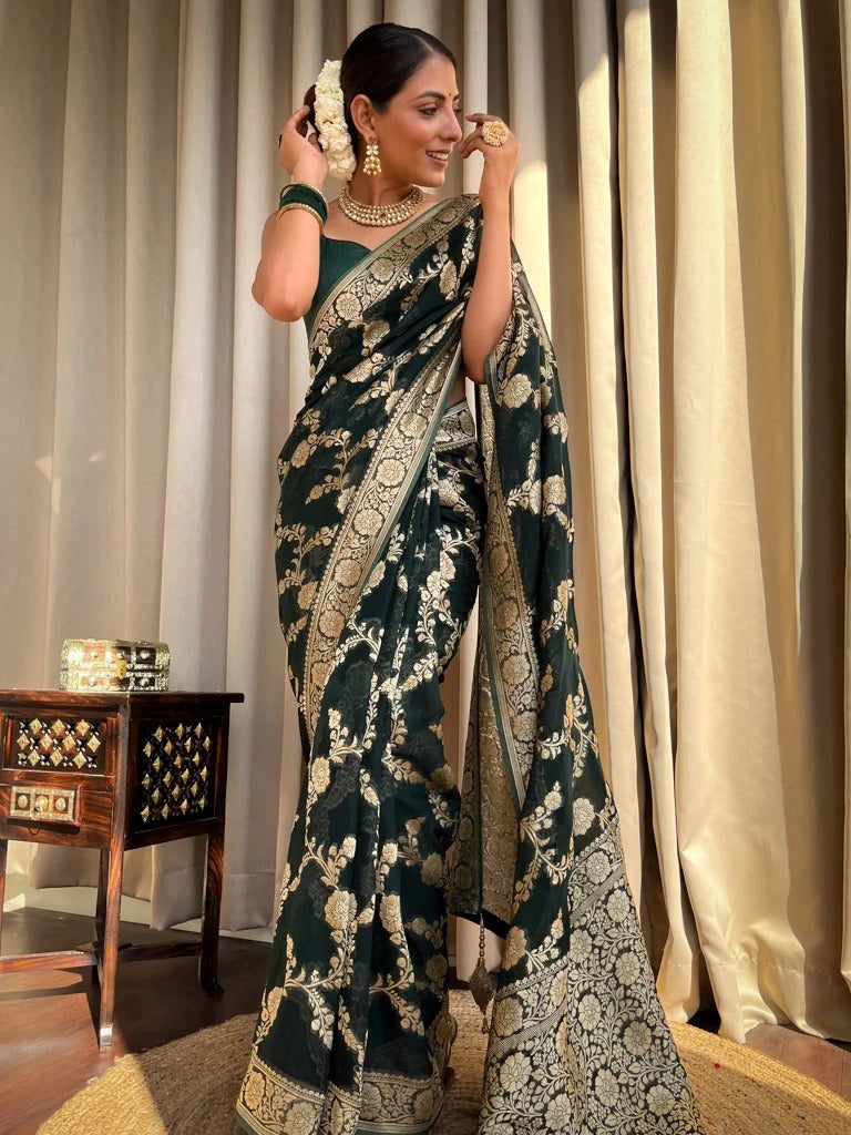 Mellifluous Dark Green Soft Silk Saree With Felicitous Blouse Piece