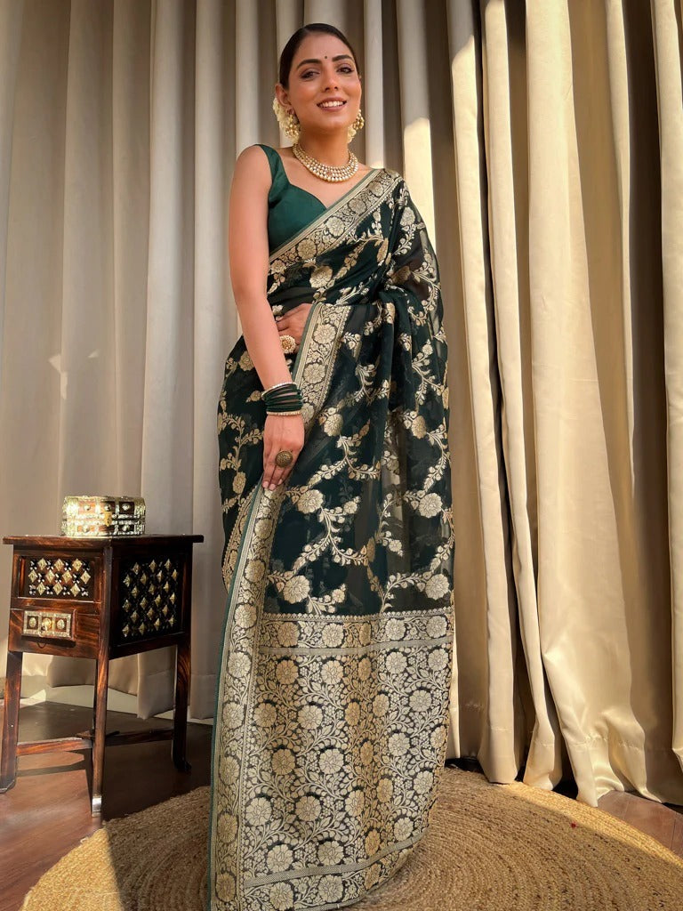 Mellifluous Dark Green Soft Silk Saree With Felicitous Blouse Piece